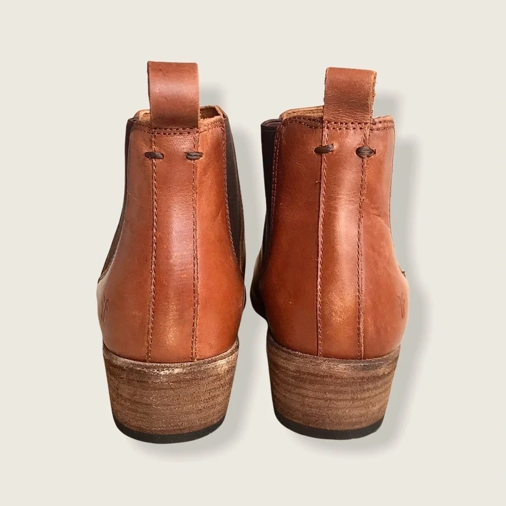 Frye Carson Chelsea Cognac Leather Cute Ankle Boot - Picture 13 of 16